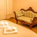 Il Gallo - Charming Apartment In Lucca Heart